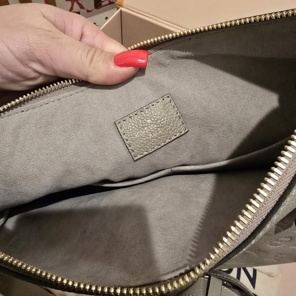 Louis Vuitton BRAND NEW Authentic Maida Beige Handbag - Picture 8 of 16